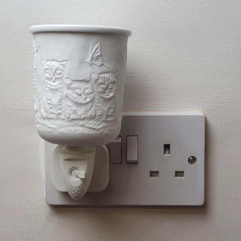 Cello Kitten Porcelain Plug In Wax Melt Warmer Extra Image 3